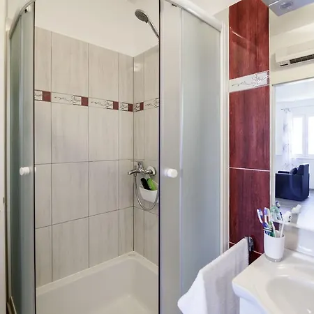 Jurica Apartment *