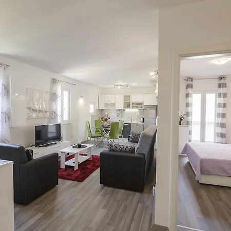 Apartament Jurica *